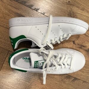 Brand New Women's Stan Smith Shoes Size 9.5